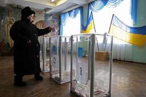 Виборець у Львові погрожував спалити себе