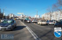 На Троещине в Киеве автомобиль на большой скорости сбил насмерть пешехода на переходе