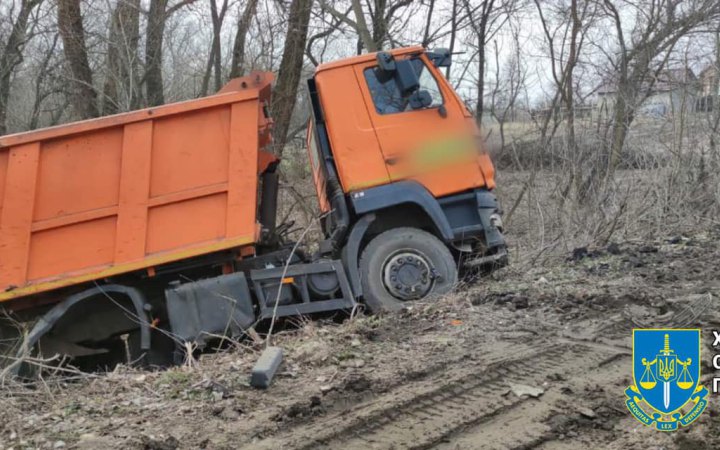 У кар'єрі Харківського району вантажівка підірвалася на міні, є жертви