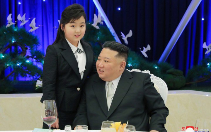 Кім Чен Ин визнав, що КНДР стикнулася з демографічною кризою. Він заявив, що обов’язок жінок – народжувати дітей