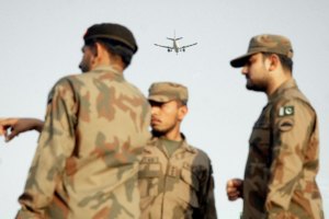Пакистанский суд запретил армии вмешиваться в политику
