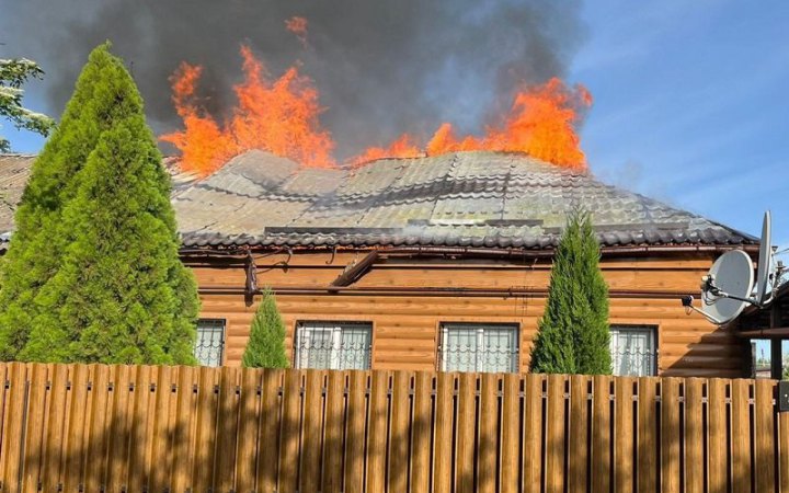 Дві людини загинуло та ще дві дістали поранення внаслідок артобстрілу Нікополя росіянами