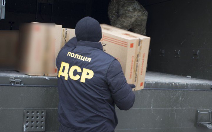 Поліція передала ЗСУ більше 300 тисяч пачок цигарок