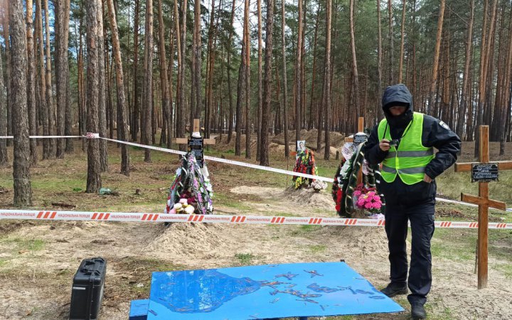 Поліція розслідує розстріл росіянами автомобіля з цивільними на Харківщині