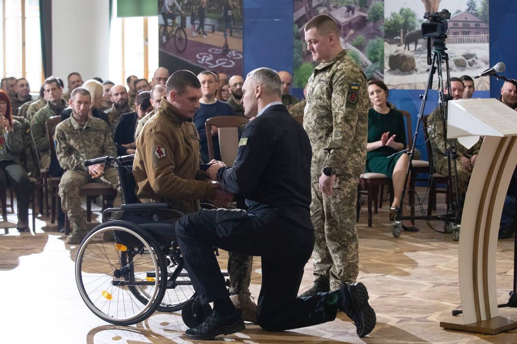 Мер Києва нагородив бійців 5 штурмової бригади