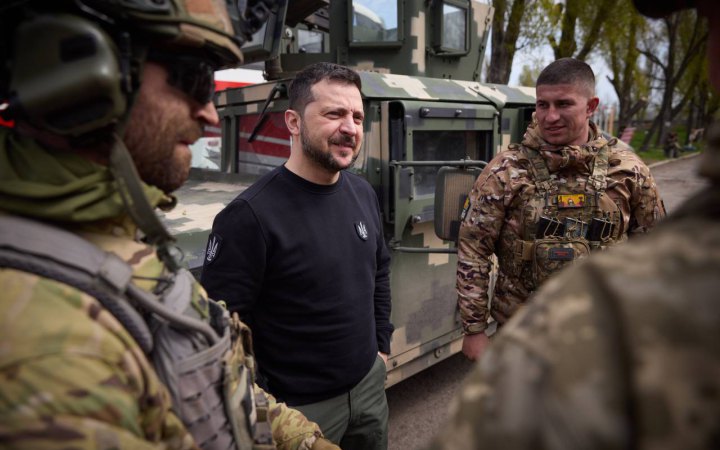 Зеленський відвідав українських захисників у Авдіївці
