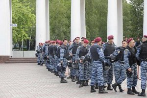 Янукович планирует сократить тысячи сотрудников СБУ и МВД