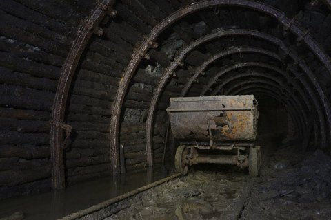 На Луганщине вторые сутки под землей бастуют шахтеры