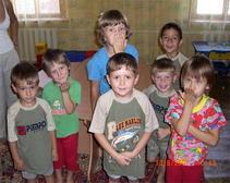 Дети помогают собирать деньги на строительство храма в Днепропетровской области