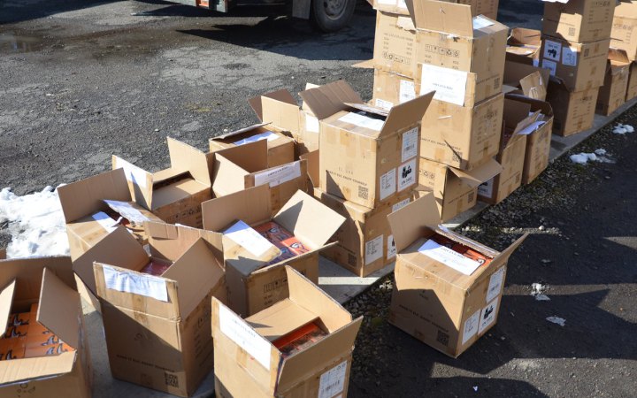 Бійцям ЗСУ передали 48 тисяч конфіскованих електронних цигарок 