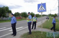 В Луганске пьяный водитель бросился с бутылкой на гаишников
