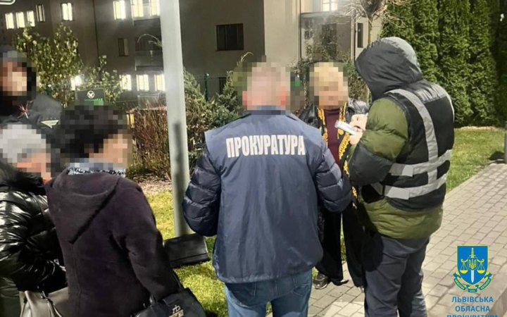 На Львівщині колишня лікарка обіцяла військовому вплинути на МСЕК для отримання інвалідності, - прокуратура