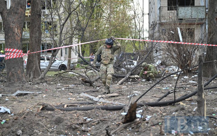 Головне за ніч та ранок четверга, 16 квітня: масована ворожа атака, 15 загиблих в Одесі, Києві та Дніпрі, понад 150 боєзіткнень 