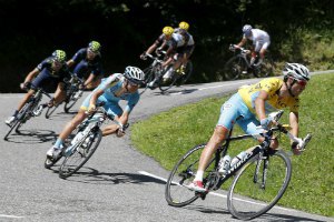 Нибали выиграл "Тур де Франс" 