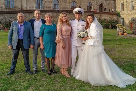 Звільнений український моряк Безпальченко зіграв весілля в Херсонській області - портал новин LB.ua