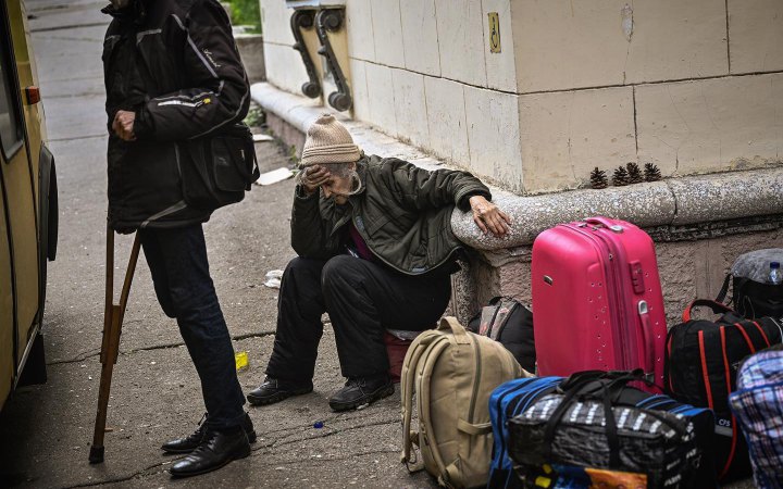 В уряді обіцяють кваліфіковану допомогу маломобільним переселенцям відразу на пункті евакуації