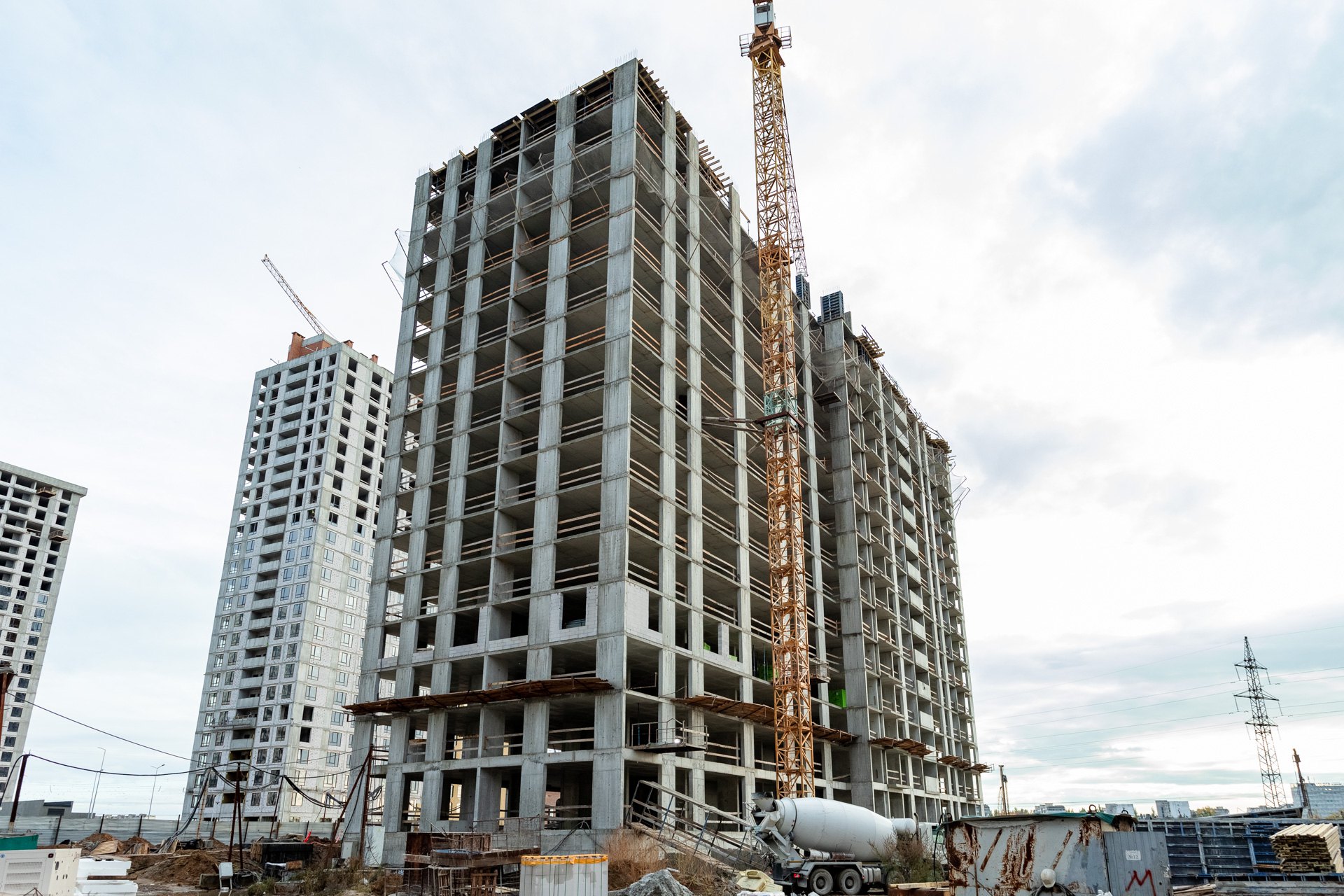 Будівництво нового ЖК в Києві.