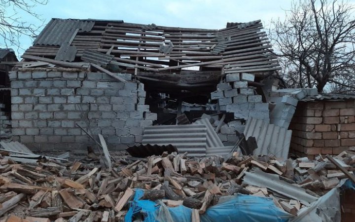 За добу окупанти 26 разів вдарили по Донеччині: пошкоджені будинки і об’єкт інфраструктури