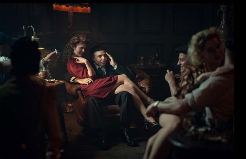 Кадр з фільму «Гострі картузи. Безсмертна людина».