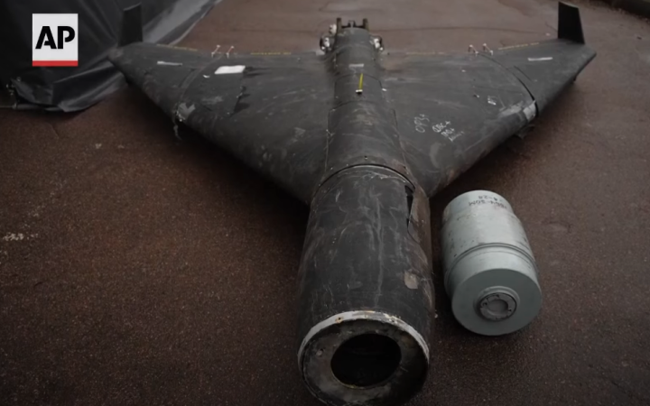 Росія атакувала Україну дронами. В Києві уламки впали на територію дитсадка, вибухи лунали в Сумах (оновлено) 