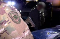 На Буковині затримали чоловіка, який кинув гранату в поліцейських. Один з постраждалих у тяжкому стані