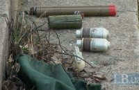 В Киеве рыбак выловил из Днепра сумку с боеприпасами
