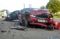В Киеве в лобовом столкновении с участием трех авто госпитализирован один из водителей