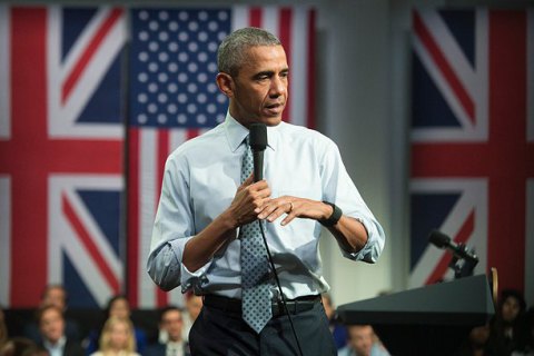 Обама станцевал с рэпером Ашером в Белом доме
