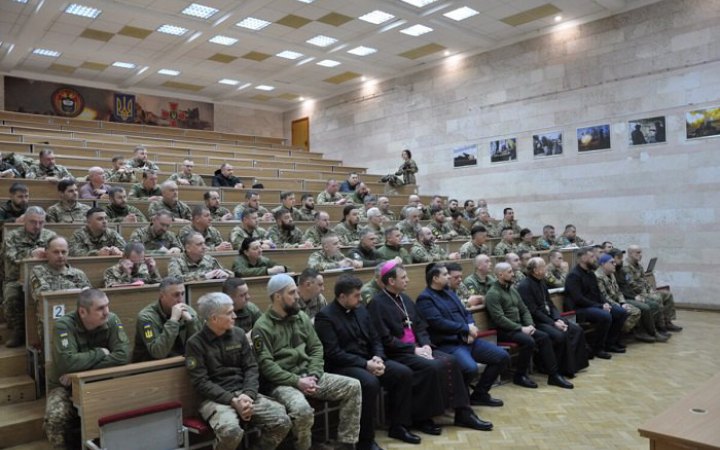 На Київщині відбулися перші військові навчання для капеланів