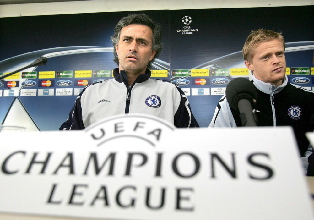 Жозе Моурінью під час пресконференції на чолі «Челсі», 2005 рік