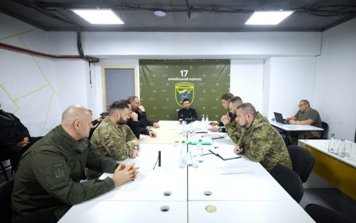 На Запоріжжі президент провів безпекову нараду з військовим командуванням