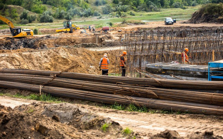 До кінця жовтня заплановано відновити водопостачання у Марганці та Нікополі, – Лукашук 