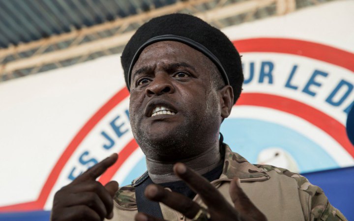 Лідер банд на Гаїті обіцяє припинити насильство, якщо їх допустять до створення нового уряду 