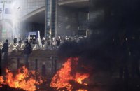 Фермери протестують перед самітом ЄС у Брюсселі: влаштовують підпали і запускають феєрверки (оновлено)