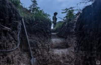 Волошин: ворог б'є по населених пунктах уздовж лінії зіткнення на Оріхівському напрямку для подальших штурмів