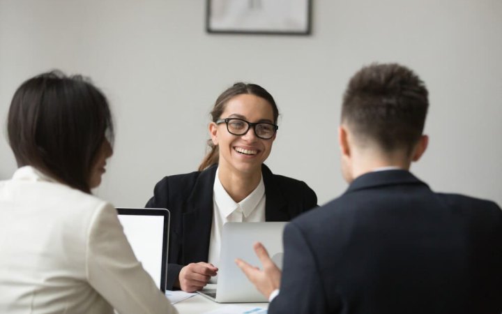 77% зумерів у США беруть батьків на співбесіду. В Україні так роблять лише 5%, — дослідження