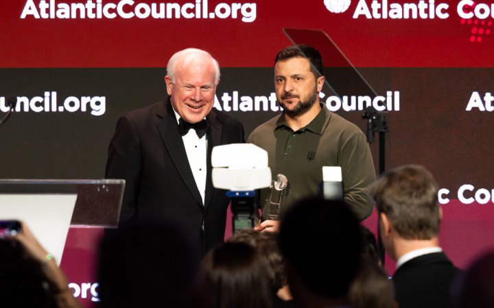 У Нью-Йорку Зеленський отримав премію Atlantic Council Global Citizen Awards