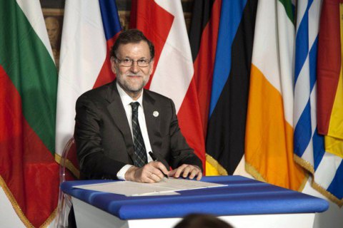 Прем'єр Іспанії закликав лідера Каталонії діяти розсудливо