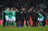 Футболисты клуба Бундеслиги самостоятельно обратились к своему руководству о снижении зарплат 
