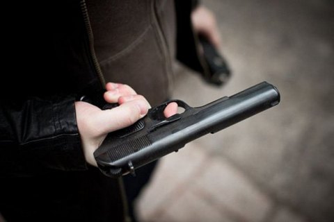 У Києві чоловікові прострелили ногу за зауваження про лайку