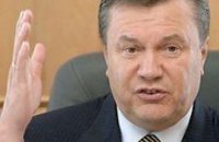 Янукович объяснил, зачем нужно голосовать не руками, а карточками