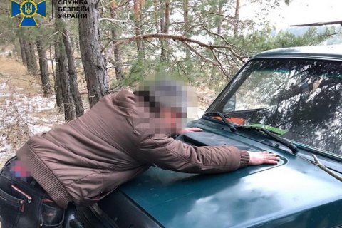 Житель Луганської області намагався вивезти в Росію частину корпусу військового вертольота