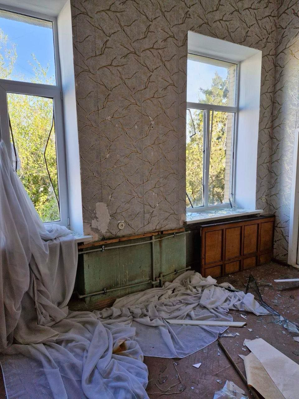 пошкодена будівля податкової на Харківщині