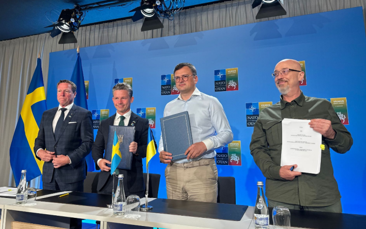 Україна та Швеція підписали угоду про обмін секретною інформацією