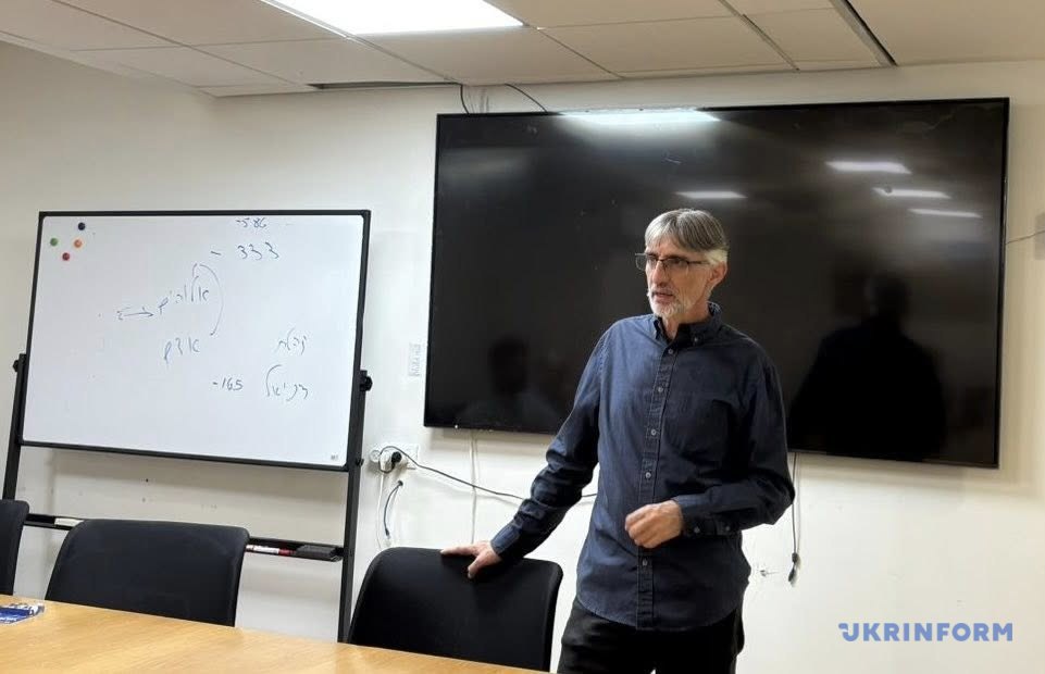 Колишній керівник досліджень Ірану в Моссаді Бені Сабті