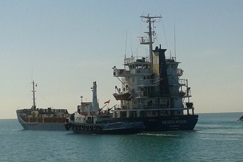 Іноземне судно зайшло в Севастополь усупереч забороні