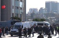 У Стамбулі внаслідок стрілялини перед будівлею суду поранено шістьох осіб (оновлено)