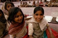 В Индии изнасилованы и убиты три девочки