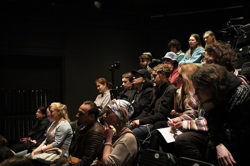 Лекція Олени Апчел