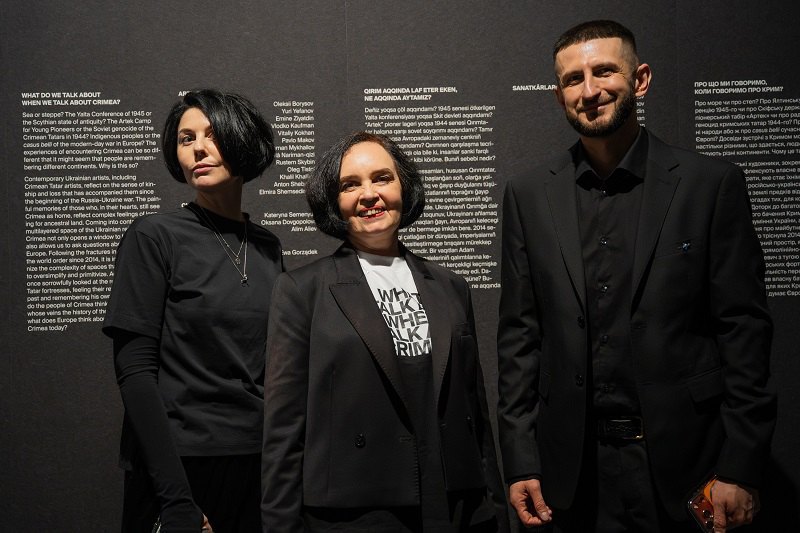 Кураторська група: Катерина Семенюк, Оксана Довгополова, Алім Алієв